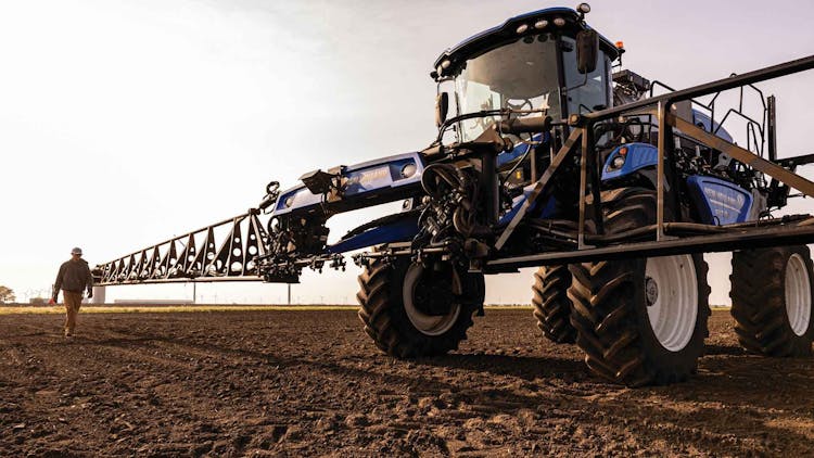 New Holland's Guardian SP310F Wins Machine of the Year Brazil