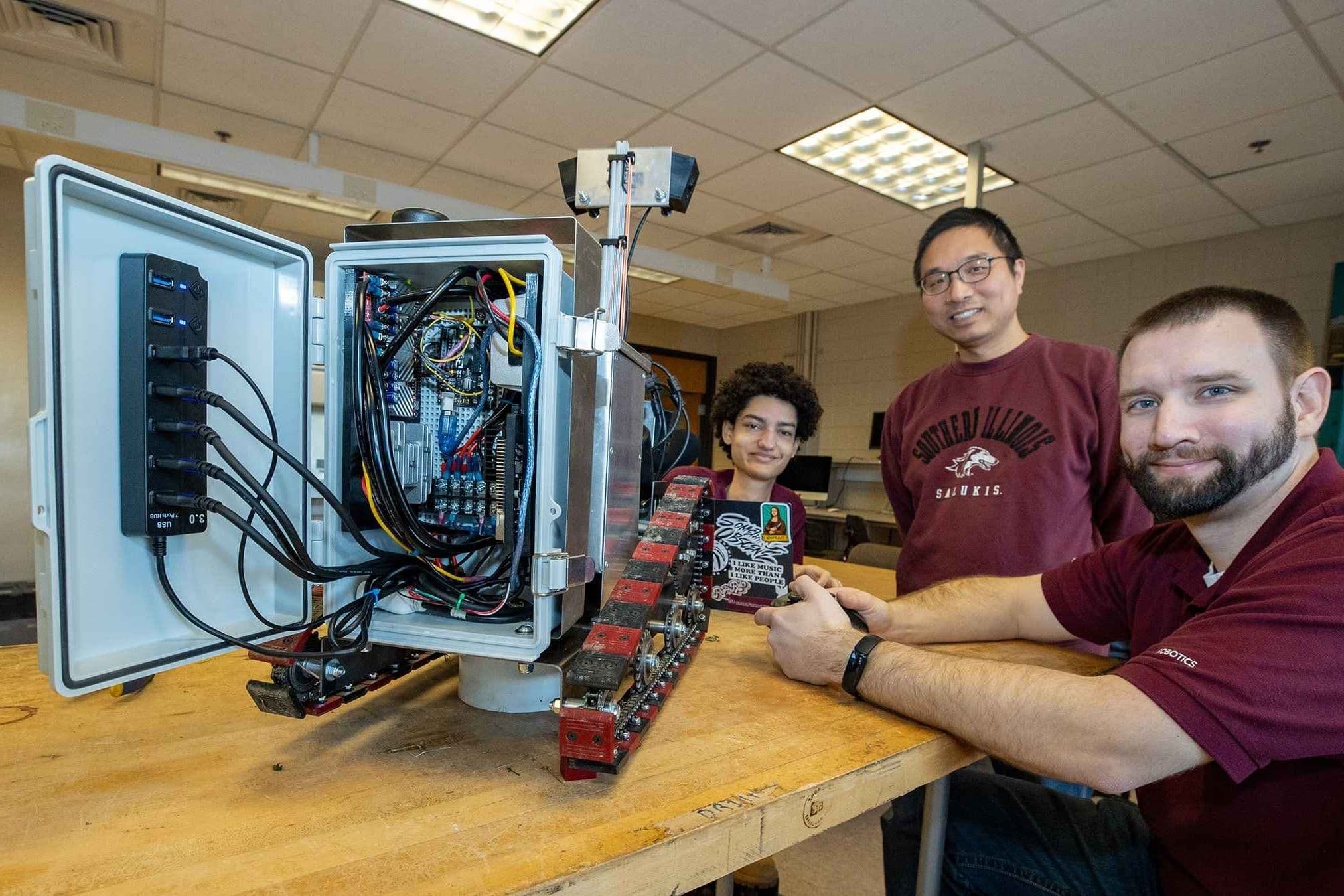 engineering students at Southern Illinois University (SIU) developed a robot as part of their senior design project.
