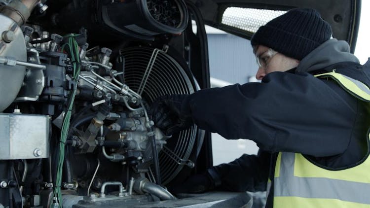 Diesel Engines Do's and Don'ts for a Trouble-Free Winter