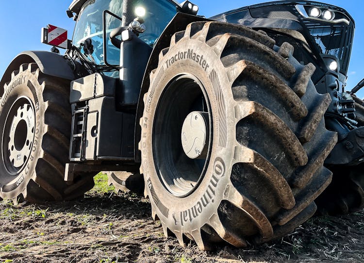 Making the Right Choice in Agricultural Tires