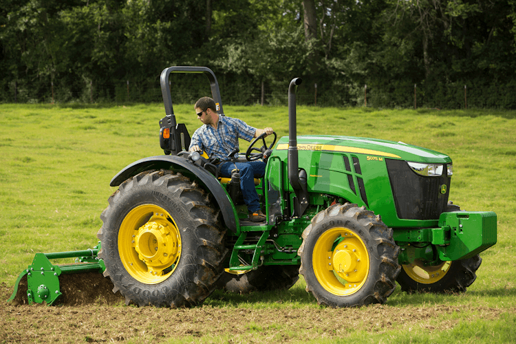 John Deere Announces Changes to 5M Utility Tractors