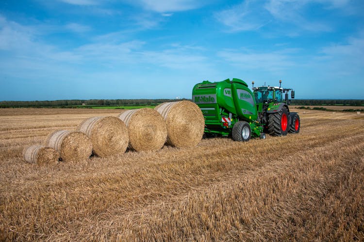 Bale Wrappers: Enhance Efficiency with Top Technology Picks