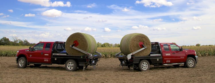  DewEze Now Offers Parallel and Pivot Squeeze Bale Beds